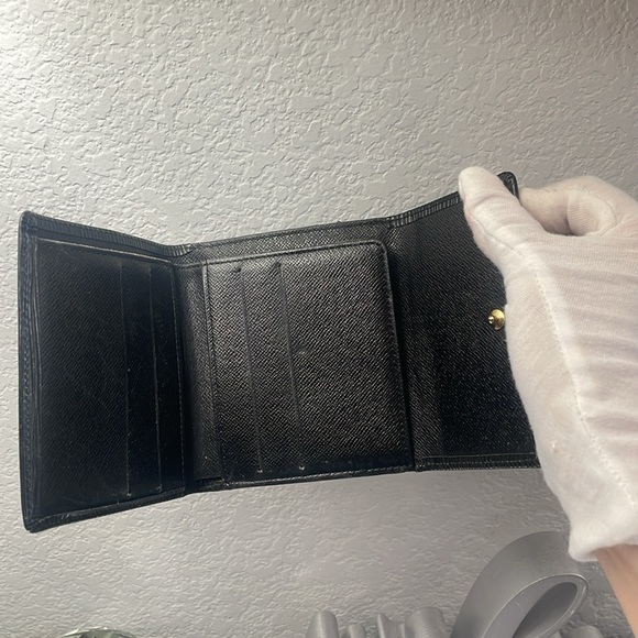 EUC Vintage LOUIS VUITTON Epi Leather Elise
Wallet - Picture 9 of 13
